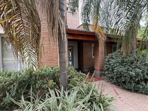 Venta Casa Barrio Privado El Bosque