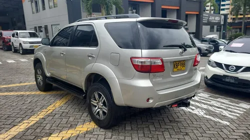 Toyota Fortuner 4.0 Sr5