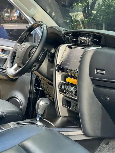 Toyota Fortuner 2.7l Mid