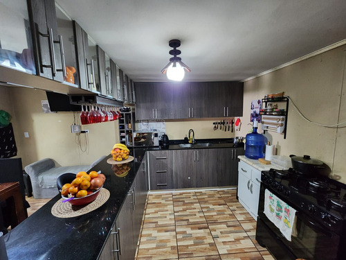 Se Vende Hermosa Casa En Villa Lomas De Paine - Alpha &