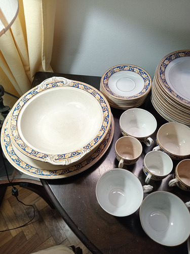 Vendo Juego De Platos Y Tazas Antiguas. Acepto Oferta! Blanco (Usado)