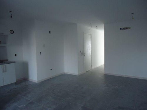 Apartamento Moderno Con Parrillero Propio !!
