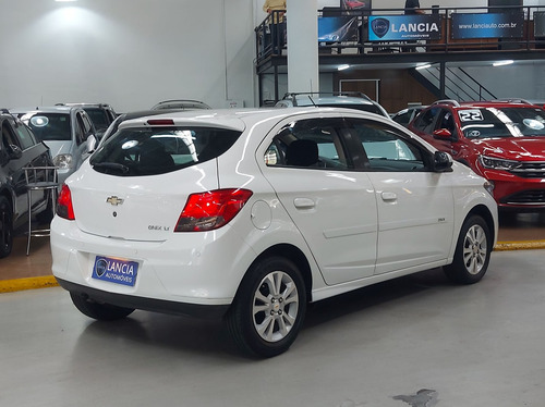Chevrolet Onix 1.0 MPFI LOLLAPALOOZA 8V