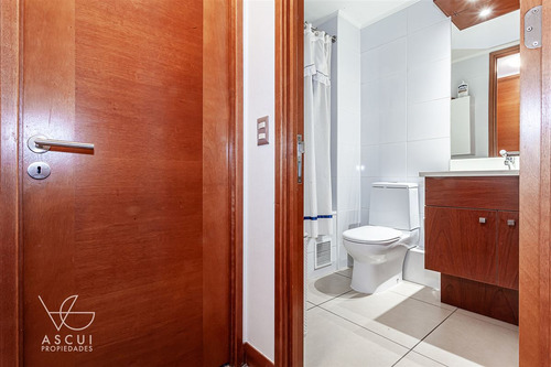 Amplio Departamento En Venta De 3 Dorm. En Las Condes