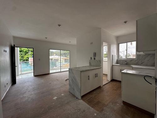 Centro De San Cristobal, Los Nova, Apartamento Tipo Pentohouse De 3 Habitaciones Con Terraza Privada