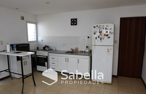 Imagen 4 de 17 de Venta De Duplex En 514 Y 133 José Hernández