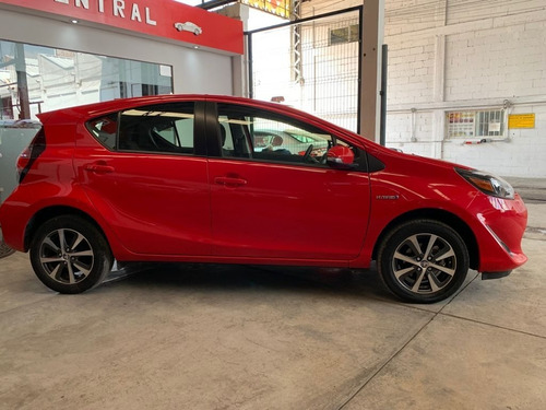 Imagen 6 de 12 de Toyota Prius 1.8 Base Cvt