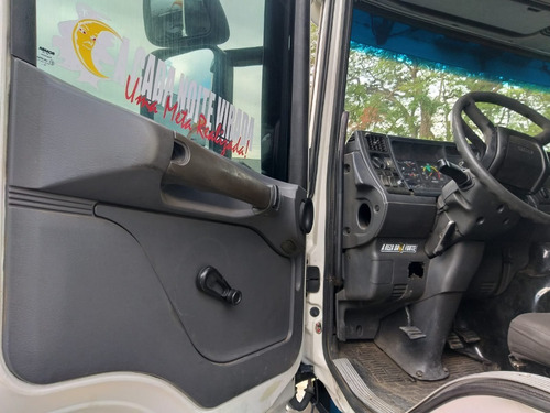 Imagem 4 de 9 de Scania P 114 330 4x2 2003 Pra Vender Rapido