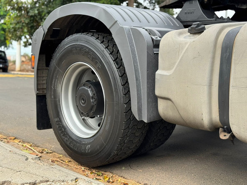 Mercedes Benz Axor 2035 4x2 T.b - Semi Automatico