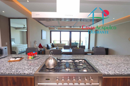 Cad La Isla Emerald J5. De Playa. Terraza Frontal Con Vista A Los Jardines Y Albercas
