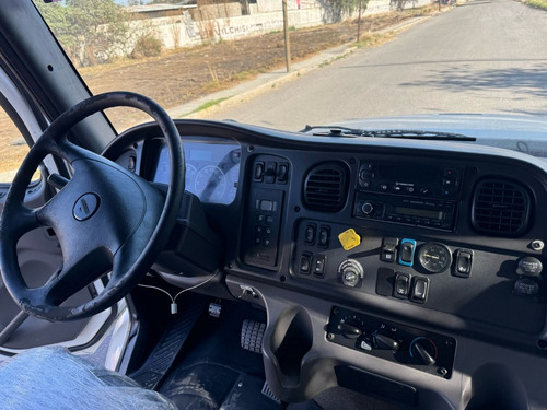Camion Torton Freightliner M2 Caja Refrigerada 2016 Id 211