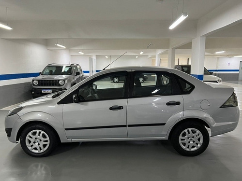 Imagem 8 de 13 de Ford Fiesta Sedan Ano 2011 1.6 Completo