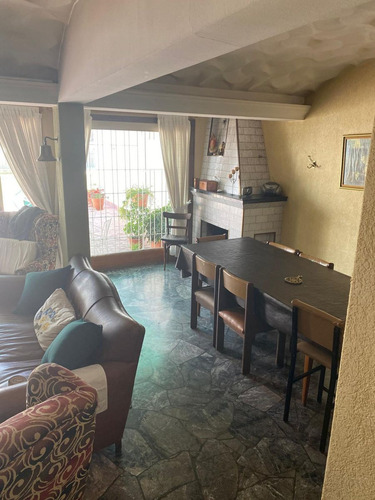 Venta Amplia Casa Apta Desarrollo 4ta Secc Mendoza