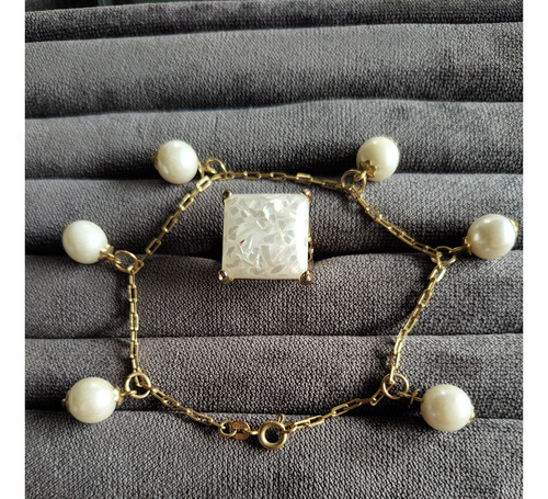 Pulsera Dorada Con Bolitas En Perla. 