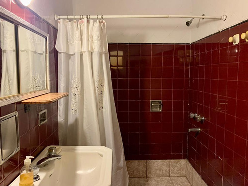 Casa En Venta Rosario España Y Hospitales - 2 Dormitorios