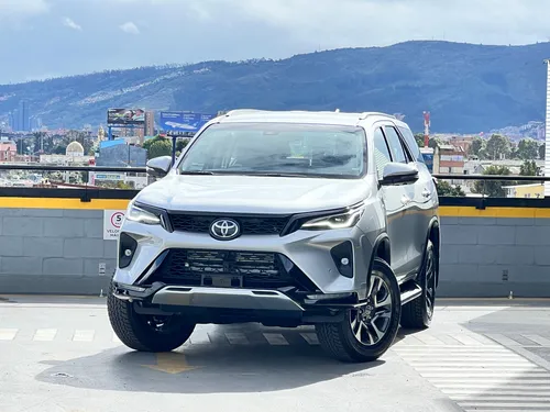 Toyota Fortuner 2.8 Diesel Srv 4X4 At