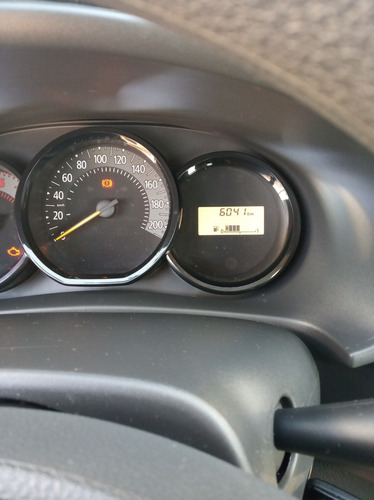Imagen 10 de 15 de Renault Logan 2018 Con 7500 Km Impecable