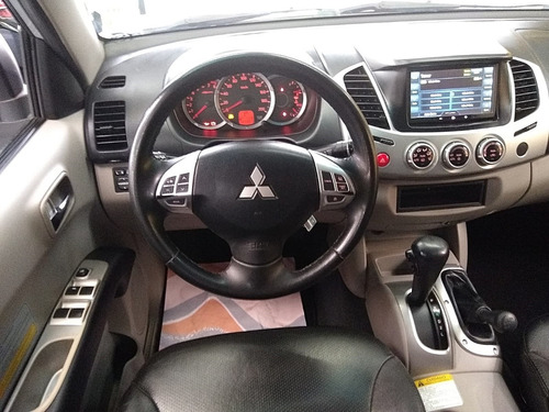 Imagem 10 de 13 de Mitsubishi - L200 Triton Hpe 3.5 V6 Automatico 2012