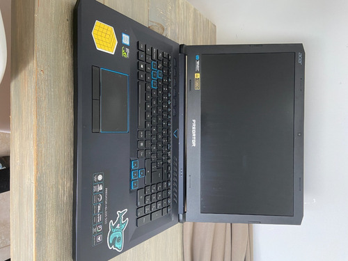 Predator Helios 500 I9 17 Pulgadas Gaming Laptop (Usado)