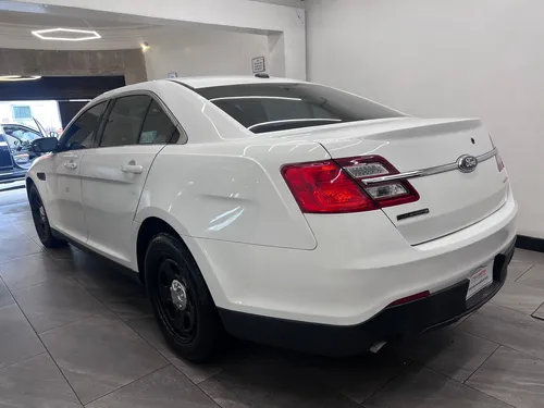 Ford Police Interceptor Sedán 2014