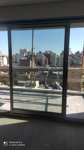 Imagen 10 de 22 de Venta Departamento Un Dormitorio Piso Alto Contrafrente Norte - B Martin