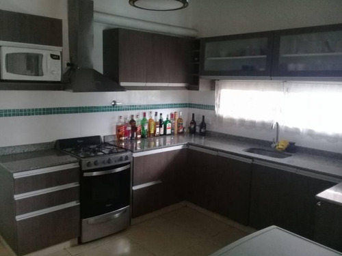 Imagen 5 de 6 de En Una Planta, Lote Interno