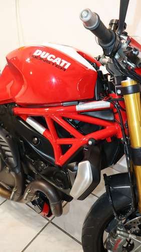 Monster 1200s Stripe