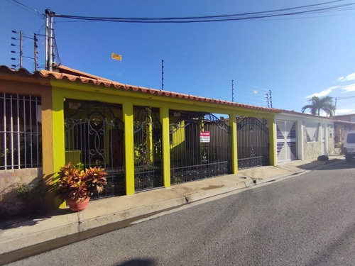 Casa En Venta Urb. Las Aves La Morita L Maracay 017jsc