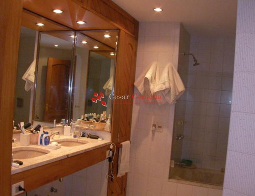 Casa En Golf, 4 Dormitorios *- Ref: 1064