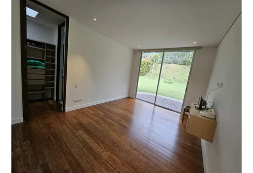 Rhbr-11804 Casa De Un Nivel (envigado, Alto De Las Palmas)