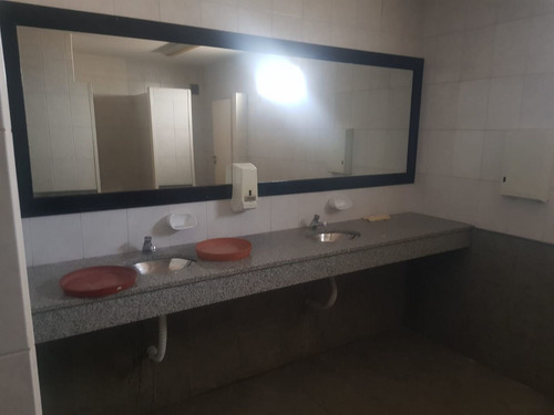 Imagen 9 de 10 de Local En Venta En Ezpeleta