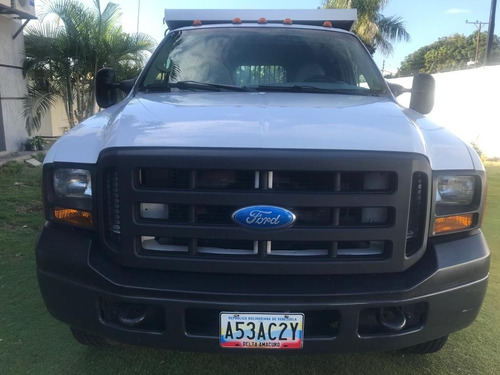 Imagen 2 de 13 de Ford F350 Triton