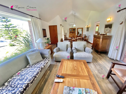 Casa En Venta 3 Dormitorios - Punta Ballena