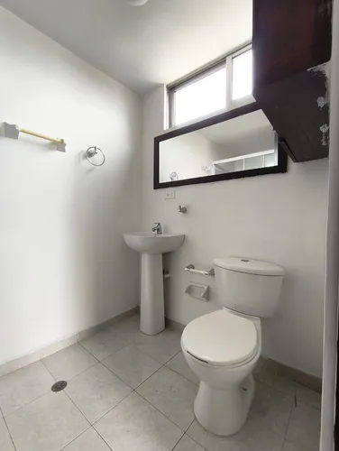 Apartamento En Arriendo En Prados Del Norte. Cod A30781