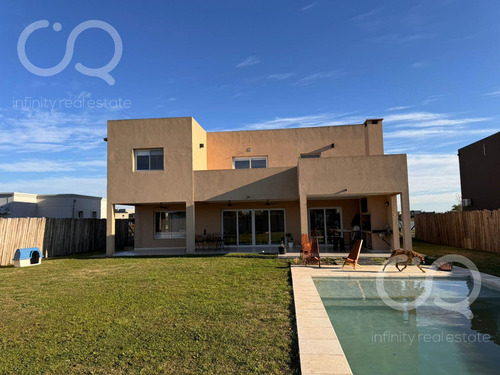 Hermosa Casa En Alquiler Con Muchas Comodidades En Area 10