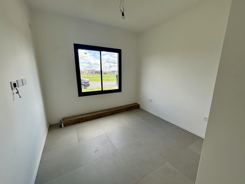 Venta De Casa 4 Ambientes San Sebastian Area 13 Ddb
