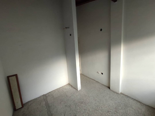 Imagen 3 de 17 de Townhouse En Venta En El Limon, Arias Blanco 04121994409