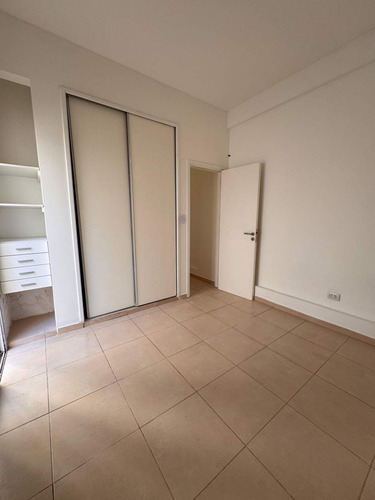 Alta Cordoba, 1 Dormitorio Con Patio, Cocina Separada - A Metros De La Plaza