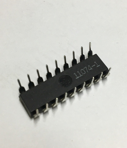 Imagen 2 de 7 de Ht-12f Decoder C.i. Decodificador 18 Pin Descifrador