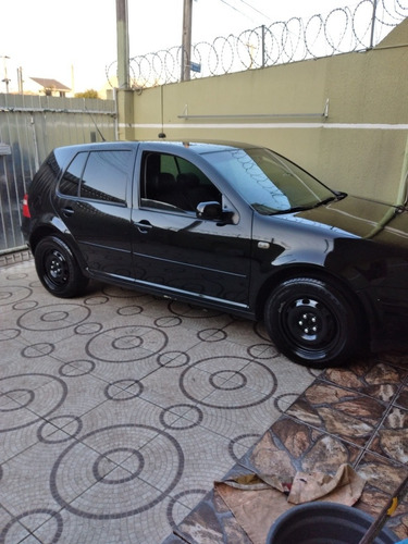 Imagem 1 de 9 de Volkswagen Golf 2004 2.0 5p Manual