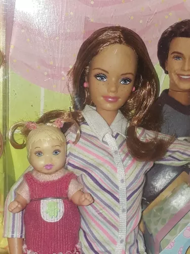 Danih-ela puxa o bonde on X: @LucasPirat A única linha oficial da Barbie  grávida, é a Barbie Happy Family, de meados dos anos 2000! (eu sei porque  tenho tudo dessa kkkkkkkkk até