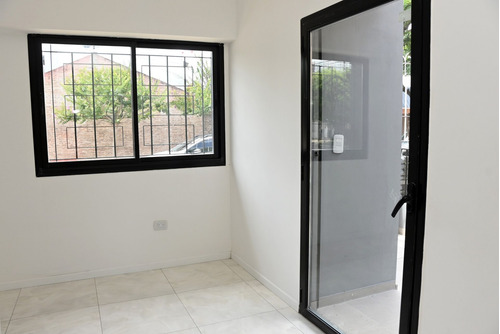 Casa 3 Amb Reciclada Con Terraza Y Quincho-permuta