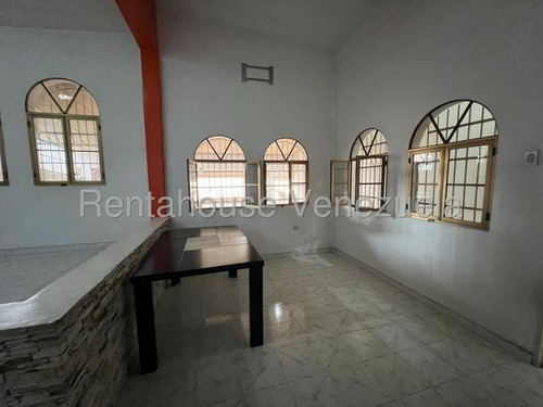 Casa En Venta Piñonal Maracay 25-17208 Apd