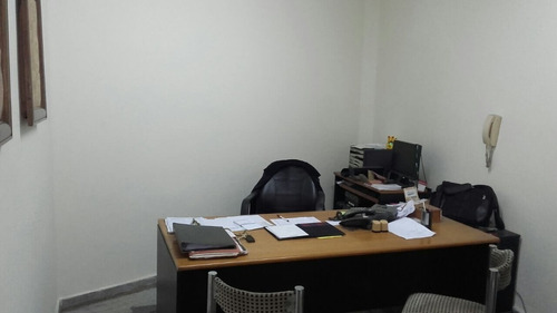 Excelente Local Comercial En Venta O Alquiler, Lomas Del Mirador