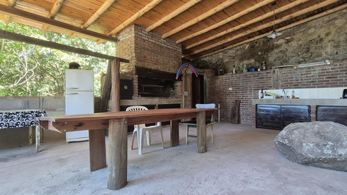 Casa De 3 Dormitorios - Los Aromos - Pileta