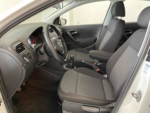 Imagen 8 de 10 de Volkswagen Vento 2020 1.6 Highline Mt