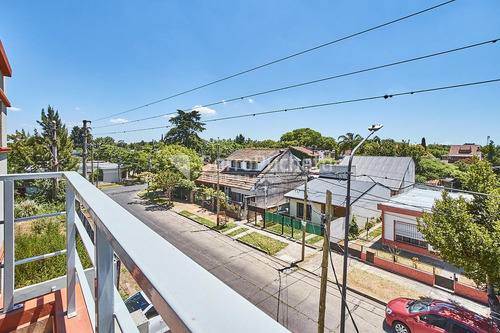 Venta Departamento 2 Ambientes Hurlingham 1° A