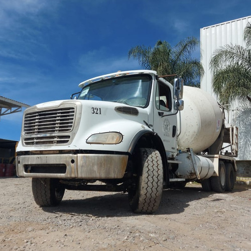 Imagen 2 de 12 de Camion Revolvedor De Concrfeto Freightliner 2009 8m3
