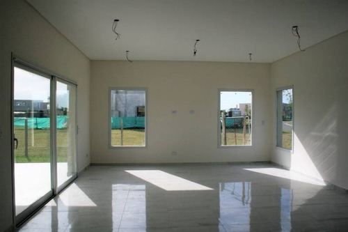 Countries Y Barrios Cerrados Venta Haras Santa María