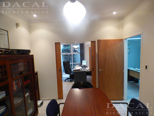 Depósito En Venta En La Plata Calle 119 E/ 526 Y 527 Dacal Bienes Raices